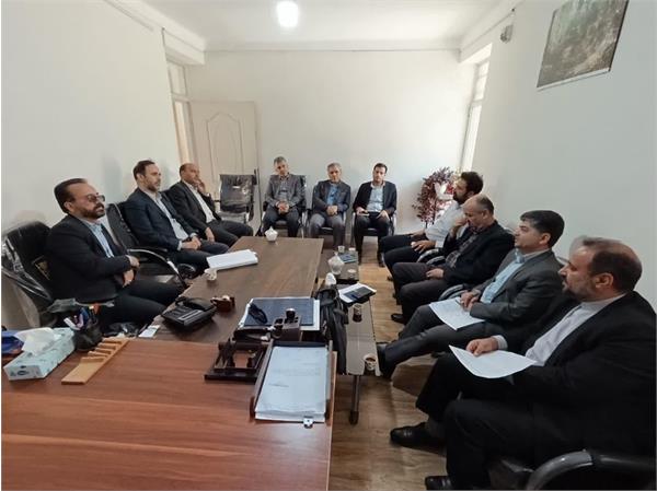 جلسه بررسی وضعیت ارتباطی شهرستان نهاوند برگزار شد