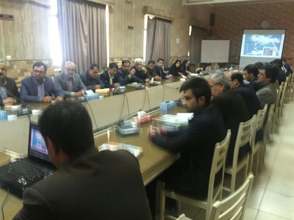 بررسی وضعیت ارتباطی روستاهای شهرستان اسدآباد با حضور مدیرکل ارتباطات و فناوری اطلاعات استان و مسئولین شهرستان اسد آباد