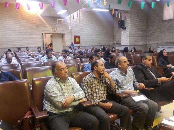 برگزاری کارگاه آموزشی آشنایی با سامانه هوشمند تخصیص بهینه آب در کشاورزی