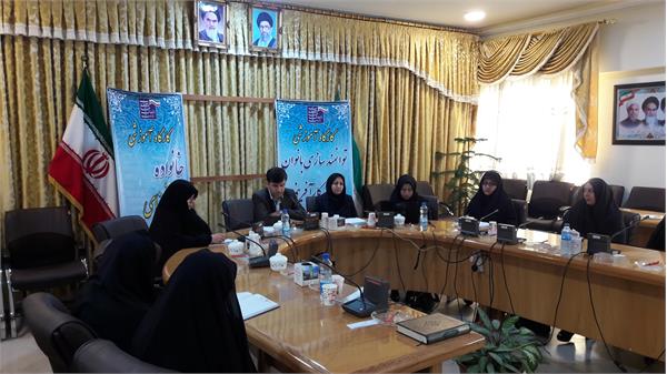 برگزاری کارگاه آموزشی "توانمند سازی بانوان" و"خانواده و فضای مجازی" ویژه بانوان استان همدان