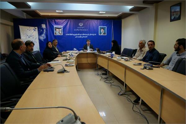 موافقت با صدور3 پروانه و رسیدگی به تخلفات 11 دفتر پیشخوان استان همدان