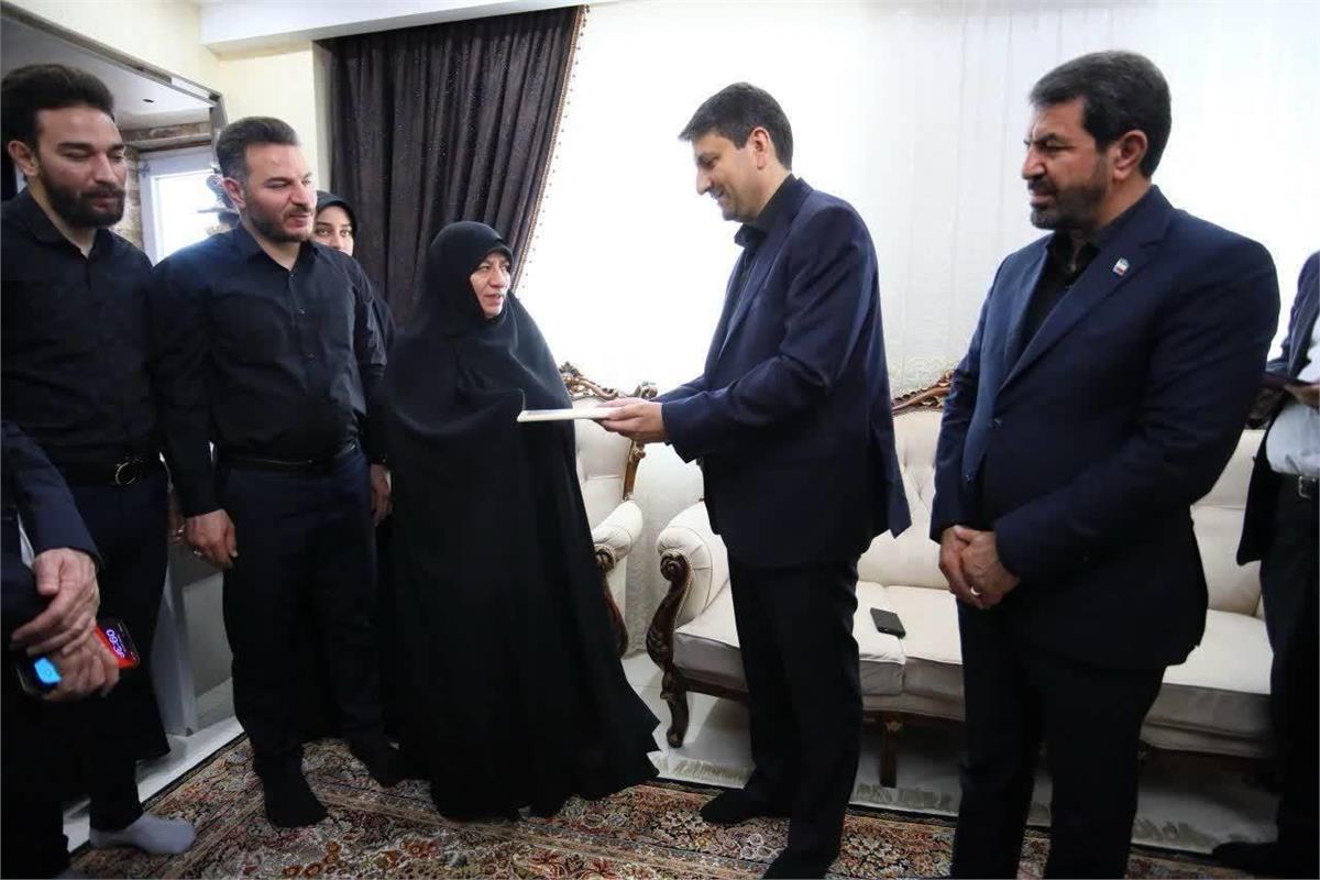 زیرساخت‌های ارتباطی کشور مدیون مجاهدت شهداست