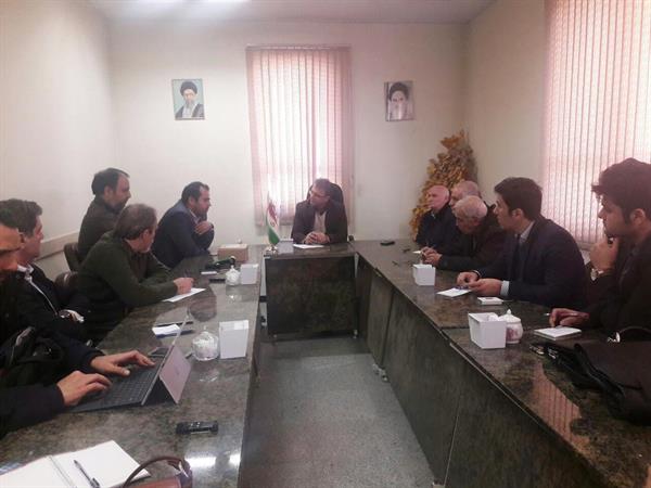 برگزاری جلسات پرداخت الکترونیک در سازمان تاکسی رانی و اداره کل راهداری و حمل و نقل جاده ای استان همدان